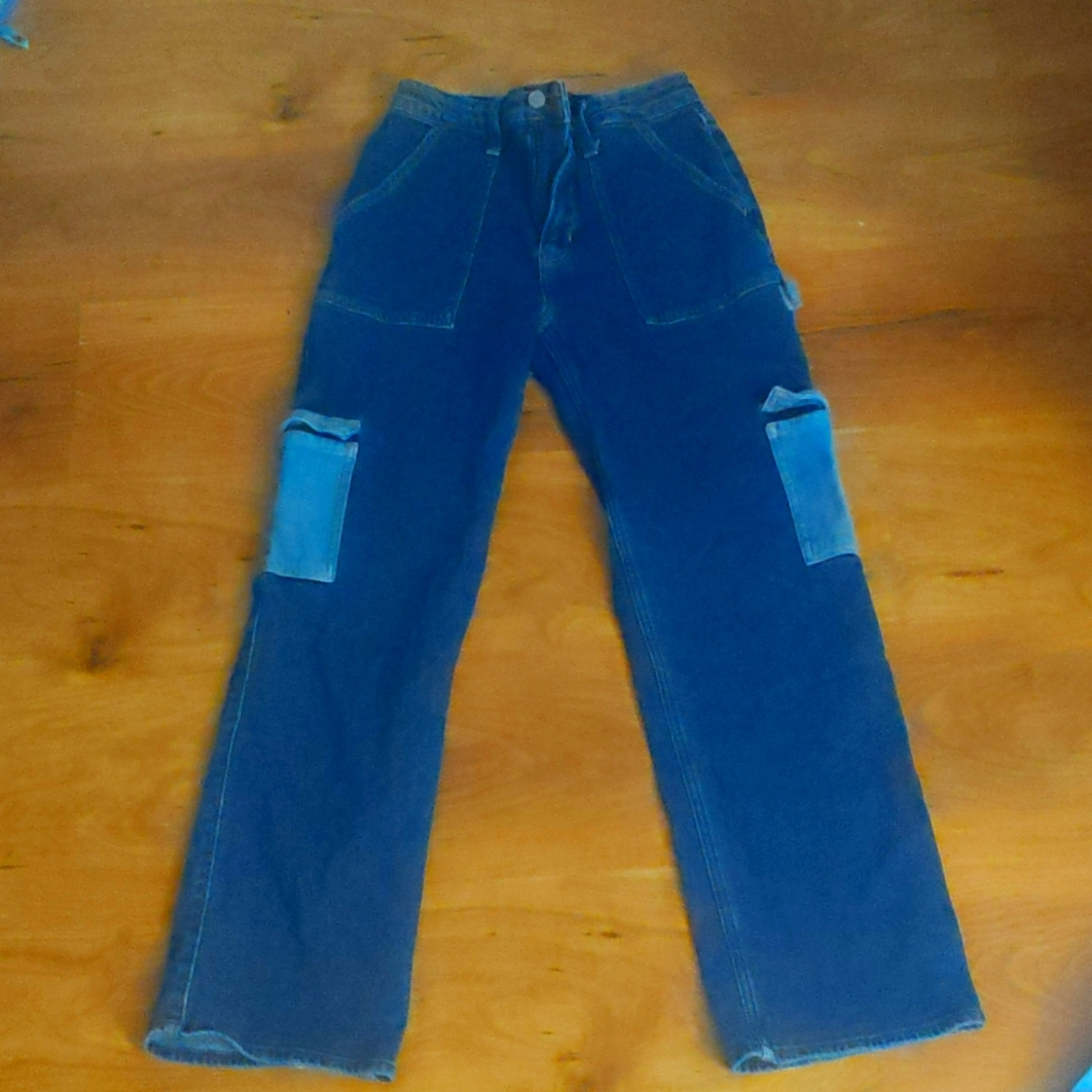 Hollister cargo jeans